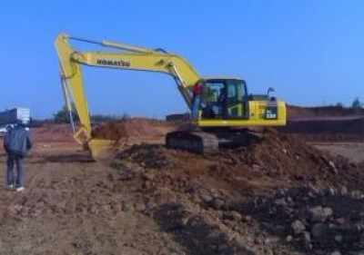 如何找到小松中国工厂直营店及选购二手挖掘机指南