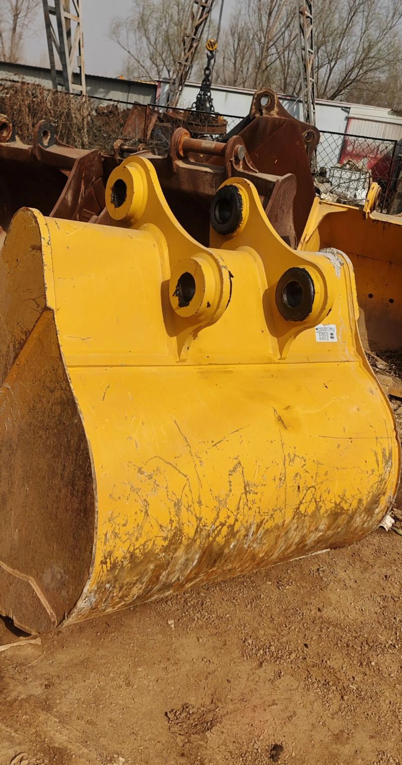 卡特323原车斗1.3方 挖掘机挖斗与油缸的完美结合